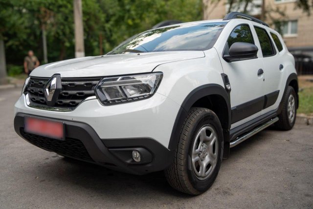 Українським військовим на Херсонщині передали новий автомобіль Renault Duster