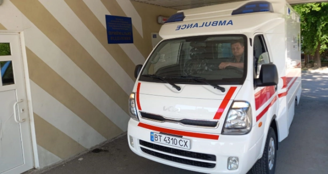 Як на Херсонщині працюють передані корейцями автівки швидкої допомоги