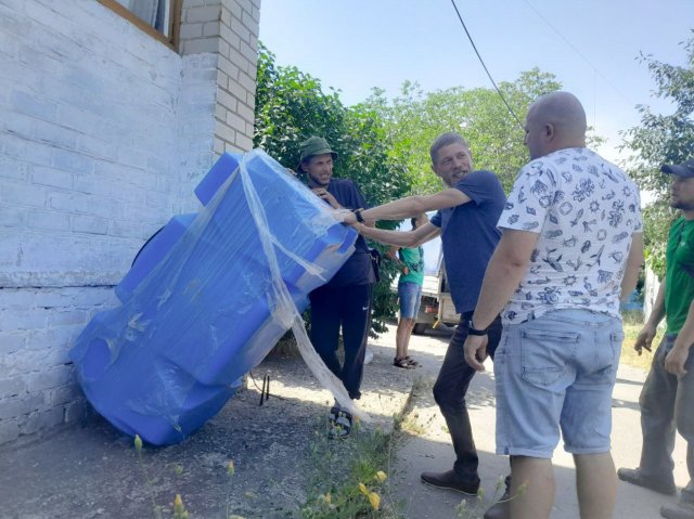 В аномальну спеку мешканці окупованого лівобережжя навіть напитись не можуть