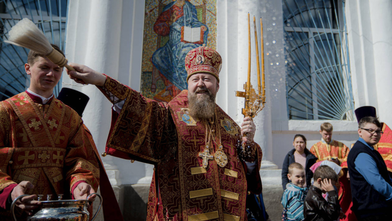 Новий очільник незаконної Скадовської єпархії хоче провести лекцію про пропаганду тоталітарних течій