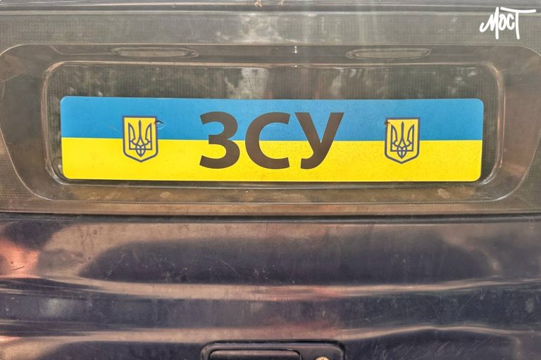 У Херсоні підпалювали автомобілі військових