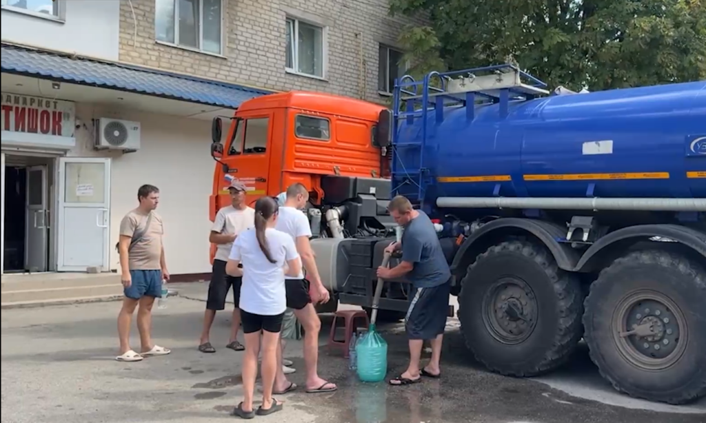 На лівобережжі Херсонщини впродовж минулих вихідних було відсутнє електро- та водопостачання, а також зв’язок