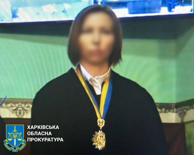 Українській судді з Херсонщини, яка працює на ворога в окупованому Генічеську, оголошено підозру