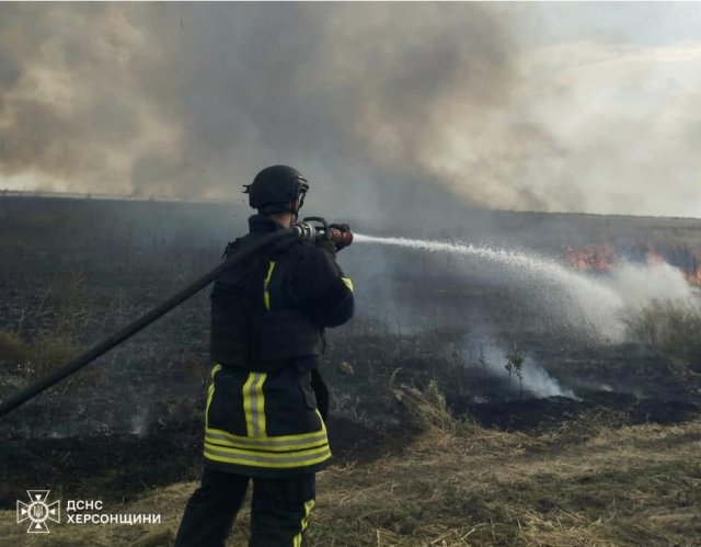 13 пожеж ліквідовано рятувальниками ДСНС Херсонщини протягом доби