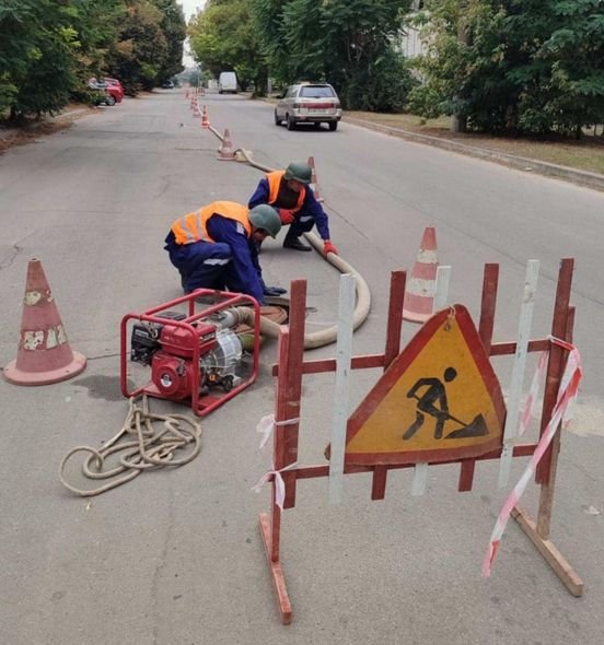 Комунальні служби ліквідували 4 аварії на мережах водопостачання у Херсоні