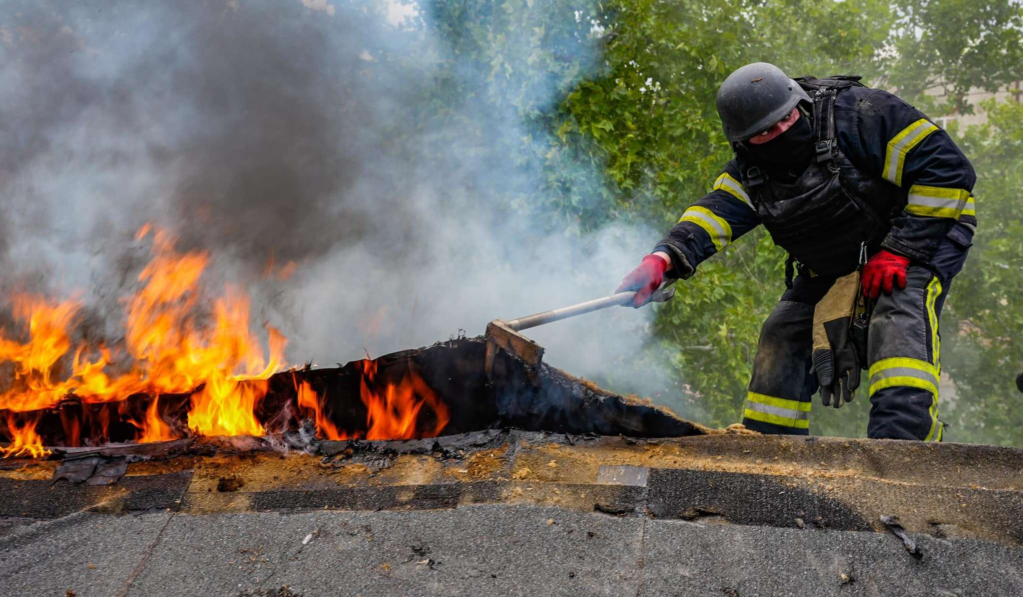 Удари по лікарнях, пожежі, поранені: у четвер окупанти декілька разів атакували Херсонську громаду