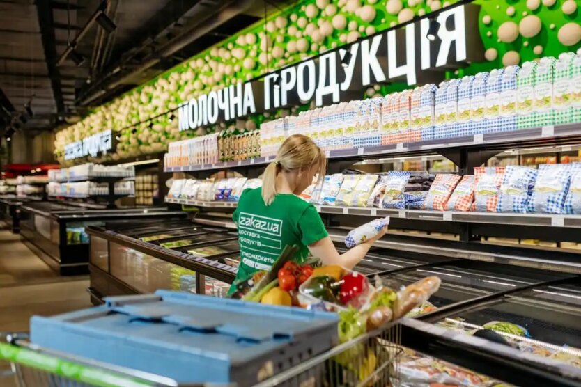 В Україні різко подорожчали базові продукти: як змінилася вартість гречки, соняшникової олії, яєць та хліба