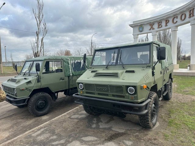 Сили оборони на Херсонщині отримали два бойових автомобіля