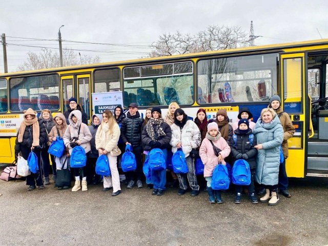 Більш ніж півсотні дітлахів з Херсонщини отримали змогу зустріти Різдво у Польщі