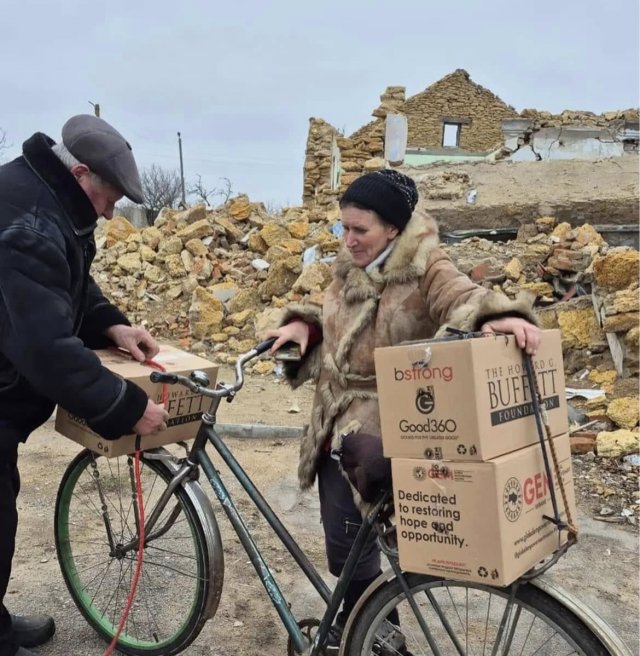 Благодійники продовжують підтримувати жителів Херсонської області, надаючи їм важливу допомогу