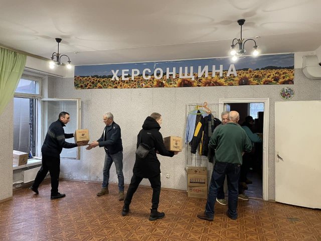 Родини з Херсонщини отримали майже півтори тисячі продуктових наборів від американських благодійників.