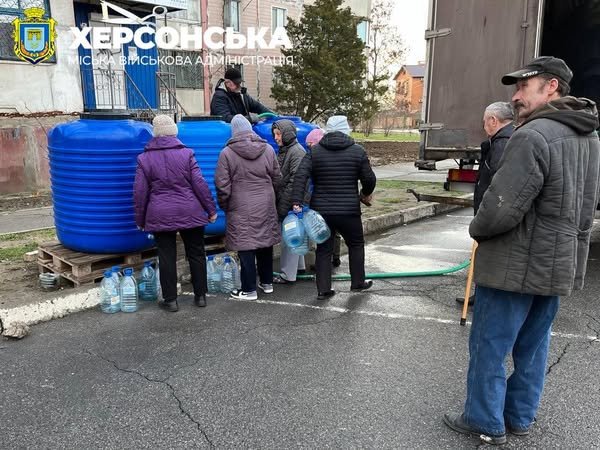 ХМВА продовжує забезпечувати водою мікрорайон Корабел