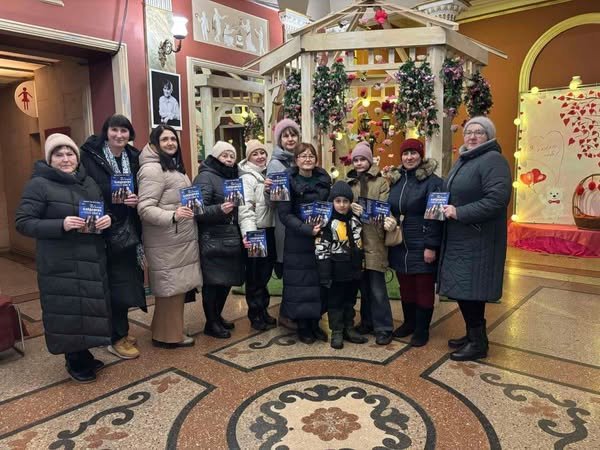 Юні переселенці з Херсонщини стали гостями Одеського театру юного глядача