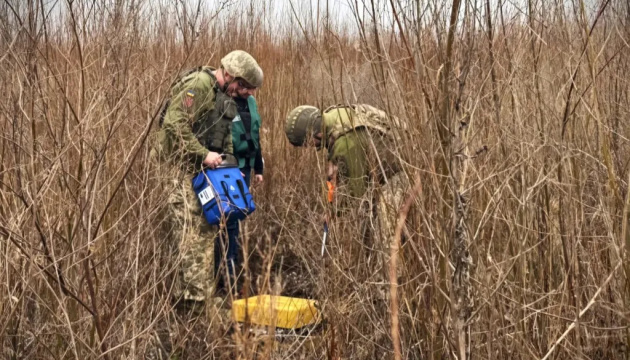 Військові екологи пройшли навчання з документування наслідків знищення росіянами Каховської ГЕС