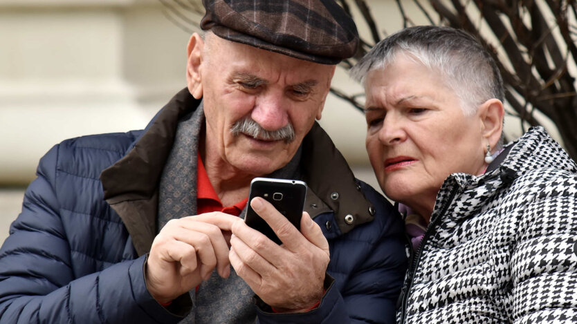 ПФУ розкрив ситуацію з виплатою пенсій, субсидій та лікарняних: чи чекати українцям грошей