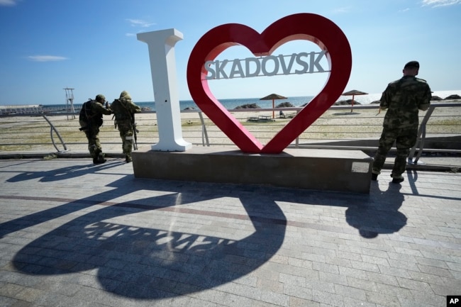 Російські військові в окупованому місті Скадовську Херсонської області, 20 травня 2022 року